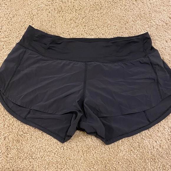 Lulu Lemon Speed Shorts Black. Size 6 - Picture 2 of 3